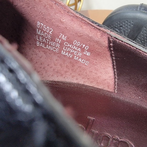 Clarks Indigo Elegant Black Leather Women's Heels Size 7 Comfy Wardrobe Staple - Picture 15 of 17